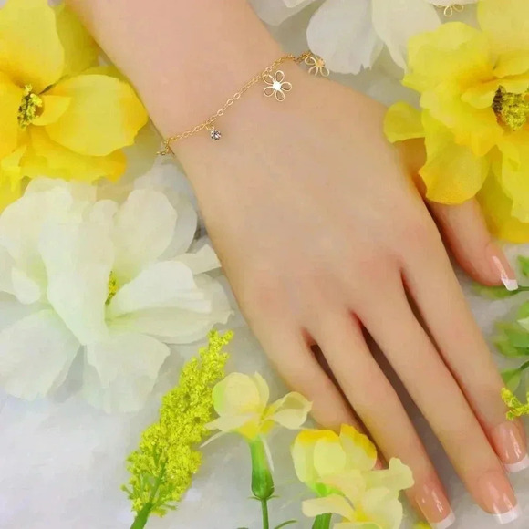 "Minimalist Bracelet, Sleek & Modern Design, Women’s Fashion, YC110212-B - Picture 5 of 10